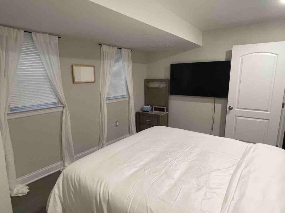 Luxury **Cozy• 2 Bedroom 2 Min. From Ewr / Newark Downtown Екстер'єр фото